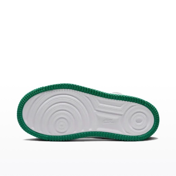 NIKE Air Force 1 Low EasyOn White Malachite Green FN0237-103 Shoe Sneaker Kids - Picture 3 of 8